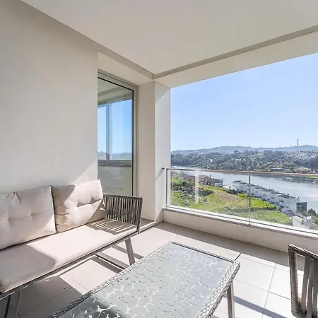 Porto Luxury Riverside Retreat With Douro Views & Garage Apartamento Valbom (Gondomar)