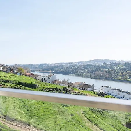 Porto Luxury Riverside Retreat With Douro Views & Garage Valbom (Gondomar)